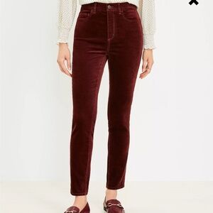 Loft skinny high rise wine-colored velvet pants size 28, brand new!
